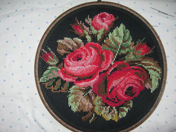 Работа «розы на черном от рс-студии»