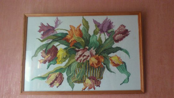 Работа «Корзина с тюльпанами»