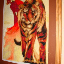 Работа «Девушка с тигром»
