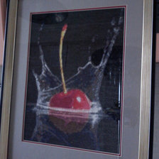 Работа «Вишня в воде»