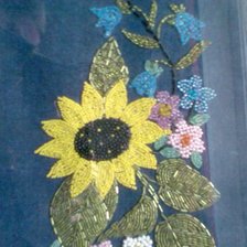 Работа «Цветы, вышитые бисером»