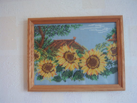 Работа «Домик с подсолнухами»