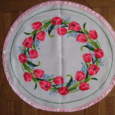 Работа «салфетка с тюльпанами»