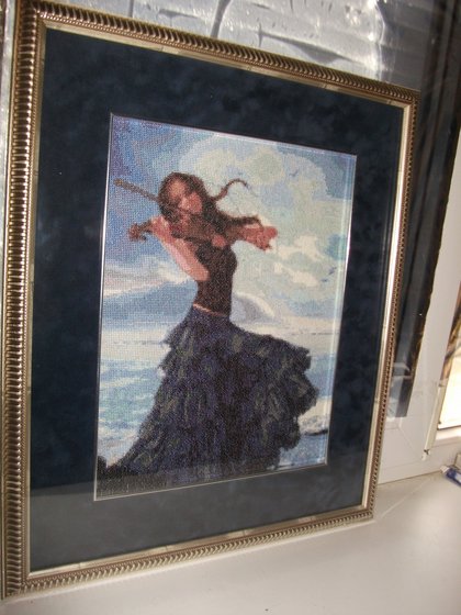 Работа «"Играющая на скрипке"»