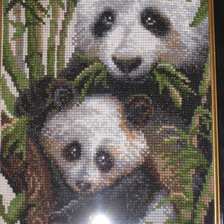 Работа «Мама панда и малыш»