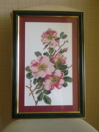 Работа «веточка шиповника»