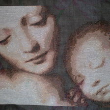 Работа «Мадонна с младенцем»