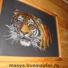 Работа «тигр на черном»