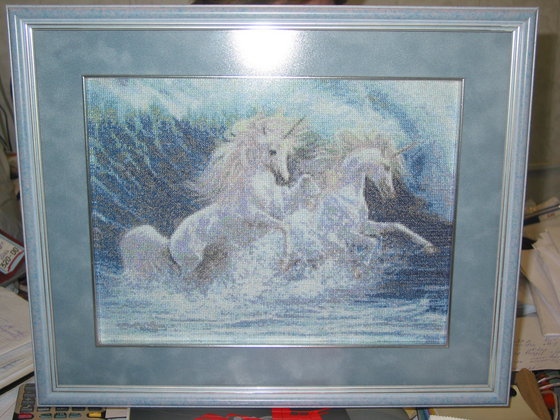 Работа «Единороги в море»