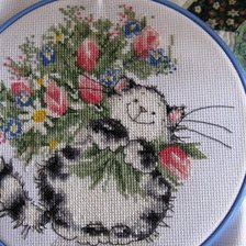 Работа «Котик с цветами»