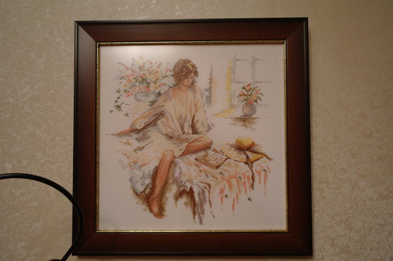 Работа «Девушка с книгой (Lanarte 34715 My Dairy 36 цветов DMC)»