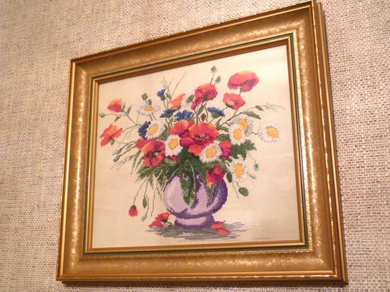 Работа «Маки в голубой вазе»