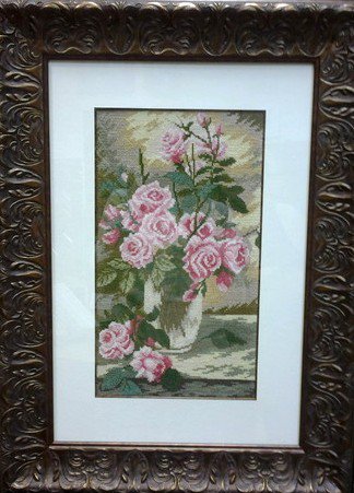 Работа «Розы на столе»