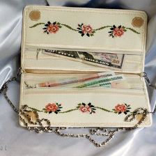 Работа «Сумочка-клатч (внутри)»