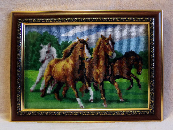 Работа «Лошади (бисер)»