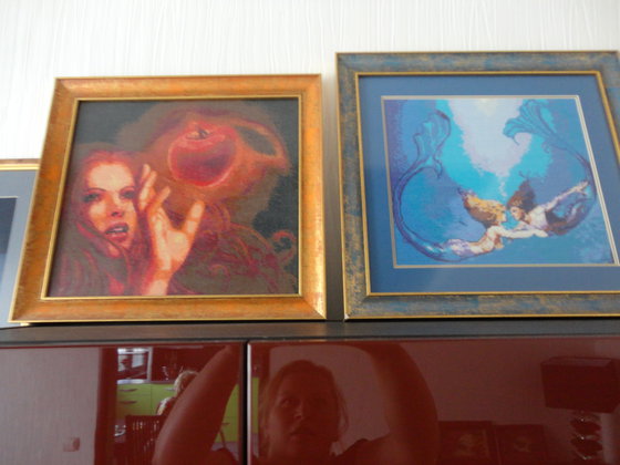 Работа «картины "Яблоко раздора" и "Романтика моря"»