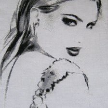 Работа «Дама-монохром»