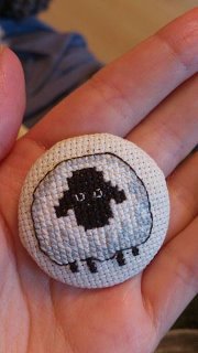 Работа «пуговичка вышита»