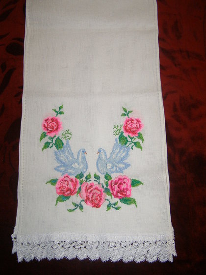 Работа «Рушник с голубями»