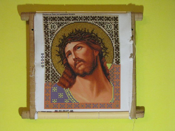 Работа «В работе икона Спас в терновом венце»