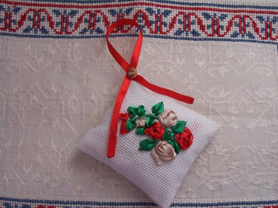 Работа «Вышивка лентами»