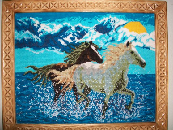 Работа «пара лошадей бегущих по волнам»