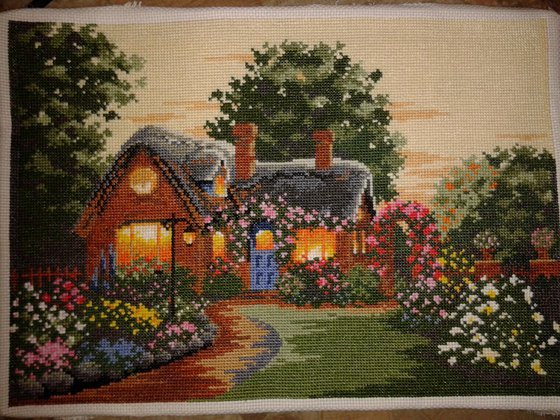 Работа «Домик в цветах»