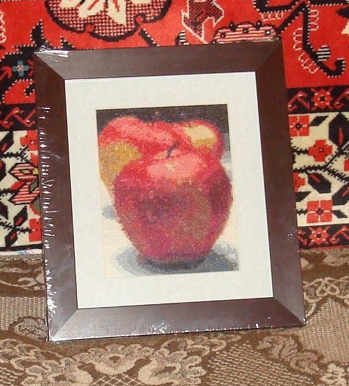 Работа «Яблочки в капельках воды»