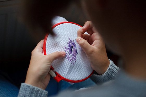 Работа «Дочка за работой»