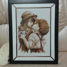 Работа «Мальчик целует девочку»