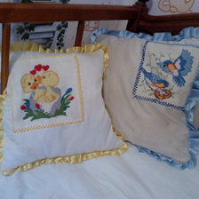 Работа «подушечки для детской кроватки»