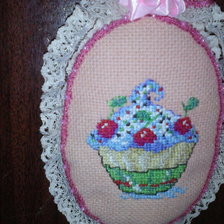 Работа «пинкип " пирожное с вишенками"»