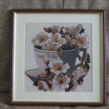 Работа «Цветы в чашке»