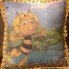 Работа «Любимая пчелка Мая»