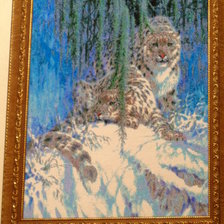 Работа «Снежные барсы (полная зашивка бисером)»