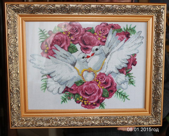 Работа «Пара голубков и розовое сердце»