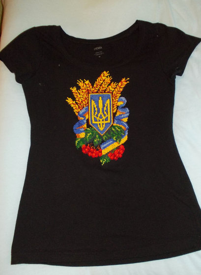 Работа «Футболка з вишивкою»