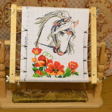 Работа «Лошадь и маки»