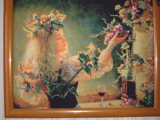 Работа «Девушка с виноградом»