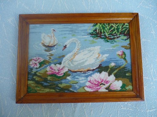 Работа «Лебеди в кувшинках»