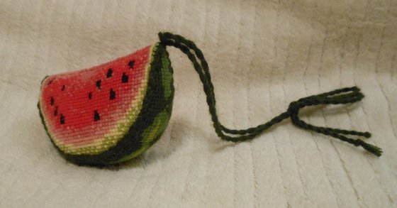 Работа «Игольница»