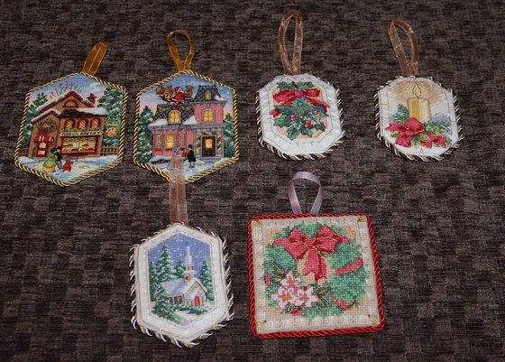 Работа «Новогодние игрушки»