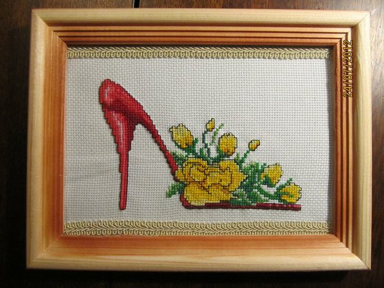 Работа «Цветочная туфелька с розой»