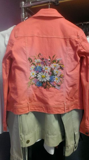 Работа «вышивка бисером на готовой одежде»