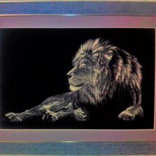 Работа «Лев на черном фоне»