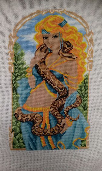 Работа «Девушка со змеей»