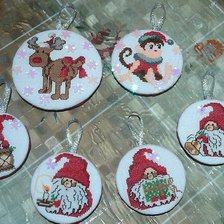 Работа «елочные игрушки»