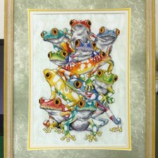 Работа «Цветные лягушата»
