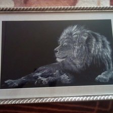 Работа «Лев монохром»