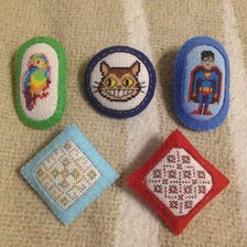 Работа «Брошки с вышивкой»